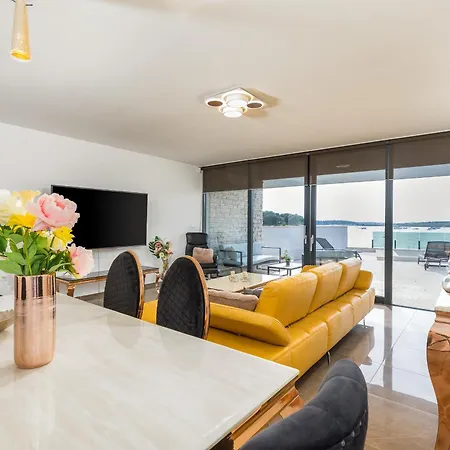 Apartment Infinity